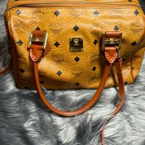 MCM Visetos Boston 2Way Cognac